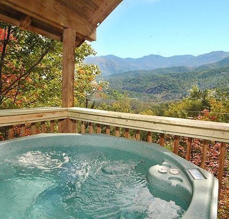 #754 Bear Hugs Villa Gatlinburg Exterior photo
